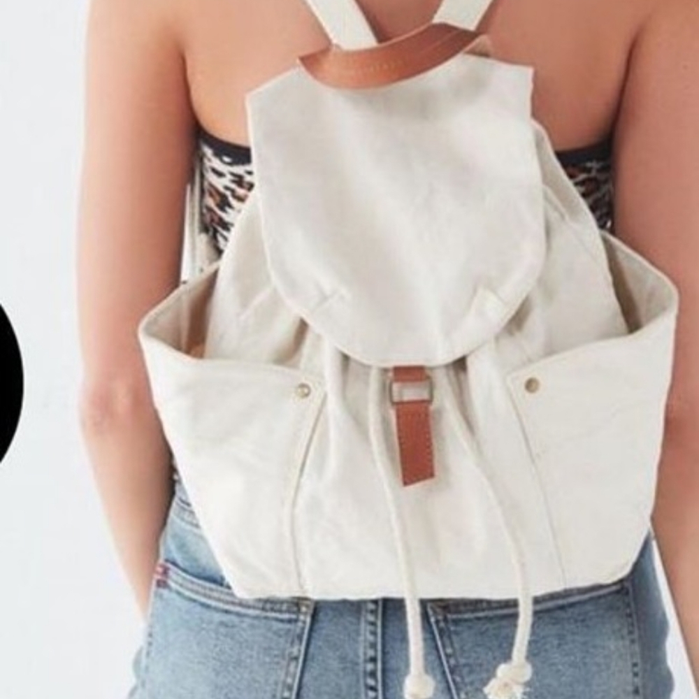 I'm search this backpack ....
